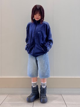YKさんの「ベロア トラックジャケット / ジャージ/ アディダスオリジナルス adidas Originals」を使ったコーディネート