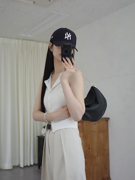 「gemeil（ジェムイル）のラメビスチェ×ノースリーブカーディガン(LA-342)（キャミソール、ホワイト系）」を使った、yukinaさん（レディース・171cm）の春コーディネート