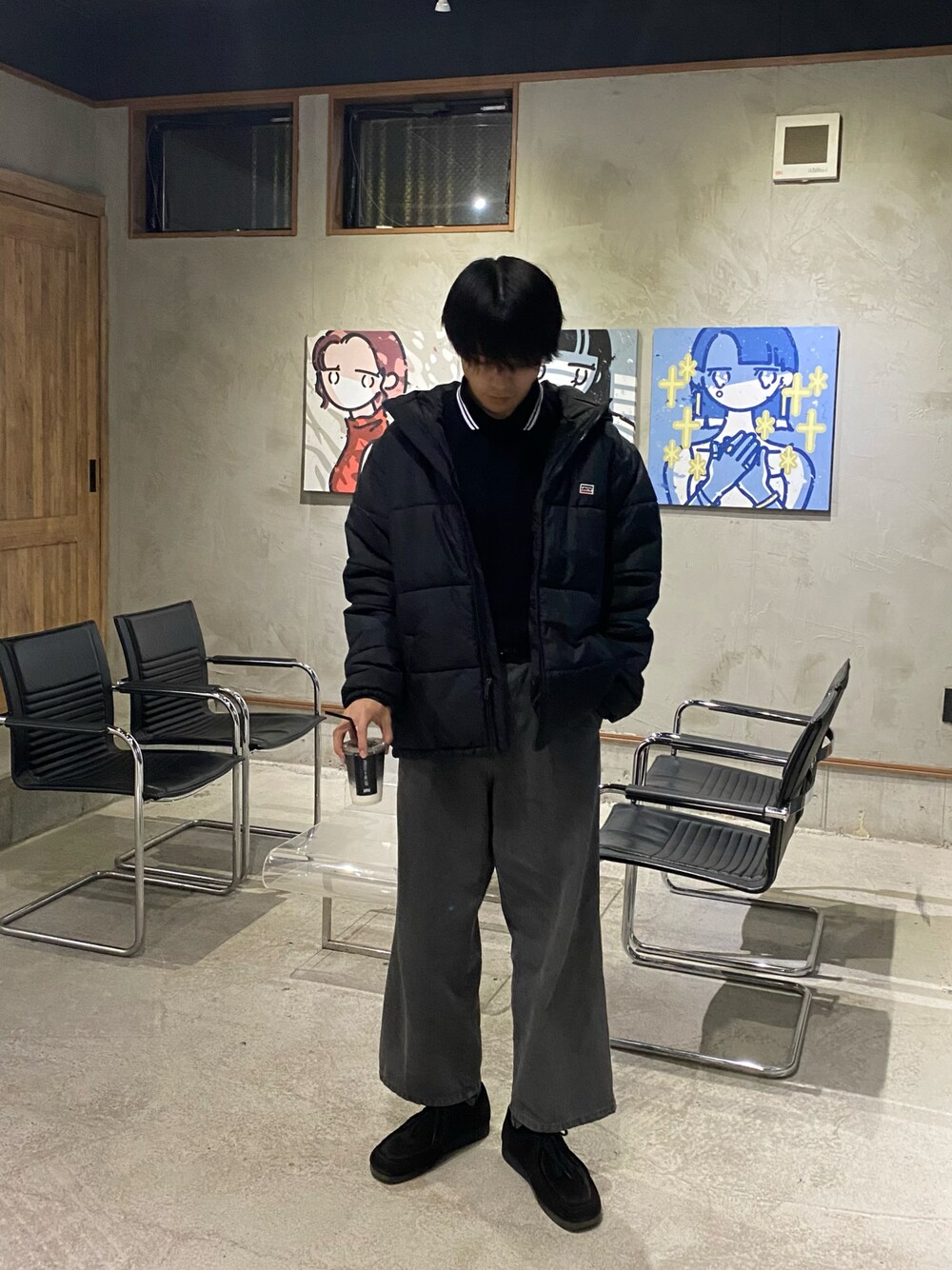 「Levi'sのアイテム（ダウンジャケット/コート、ブラック系）」を使った、takumiさん（メンズ・176cm）の冬コーディネートの1枚目の写真