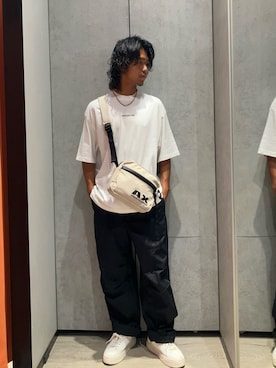「ARMANI EXCHANGE（アルマーニエクスチェンジ）のアイテム（カーゴパンツ）」を使った、TAKUYAさん（メンズ・174cm）の夏コーディネート