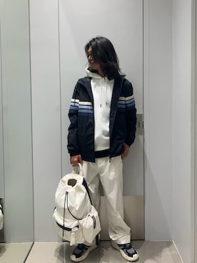 「ARMANI EXCHANGE（アルマーニエクスチェンジ）の【A|X アルマーニ エクスチェンジ】ロゴチャンキーソール レースアップスニーカー（スニーカー、ブルー系）」を使った、TAKUYAさん（メンズ・174cm）の春コーディネート