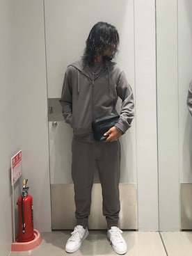 「アイテム（ポーチ）」を使った、TAKUYAさん（メンズ・174cm）の秋コーディネート