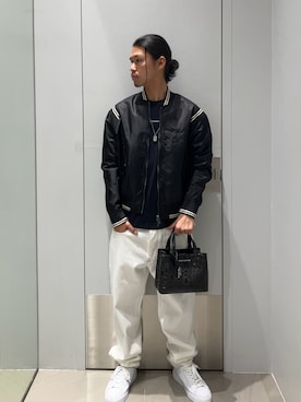 「ARMANI EXCHANGE（アルマーニエクスチェンジ）の【A|X アルマーニ エクスチェンジ】WE センターロゴパッチ 半袖クルーネックTシャツ/SLIM（Tシャツ/カットソー、ブルー系）」を使った、TAKUYAさん（メンズ・174cm）の春コーディネート