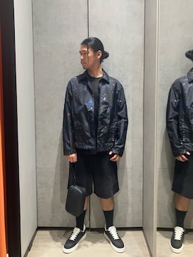 「ARMANI EXCHANGE（アルマーニエクスチェンジ）の【A|X アルマーニ エクスチェンジ】オールオーバーロゴ レースアップスニーカー（スニーカー、ブラック系）」を使った、TAKUYAさん（メンズ・174cm）の夏コーディネート
