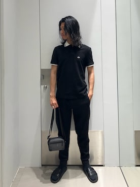 「ARMANI EXCHANGE（アルマーニエクスチェンジ）の【A|X アルマーニ エクスチェンジ】エンボスロゴ シャワーサンダル（サンダル、ブラック系）」を使った、TAKUYAさん（メンズ・174cm）の夏コーディネート