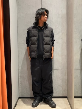 「ARMANI EXCHANGE（アルマーニエクスチェンジ）のアイテム（ダウンベスト）」を使った、TAKUYAさん（メンズ・174cm）の秋コーディネート