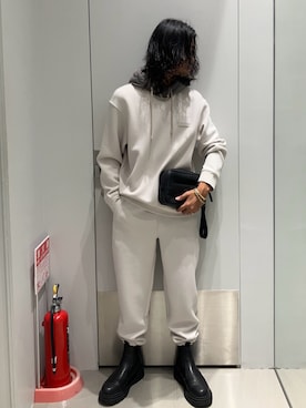 「アイテム（ポーチ）」を使った、TAKUYAさん（メンズ・174cm）の秋コーディネート