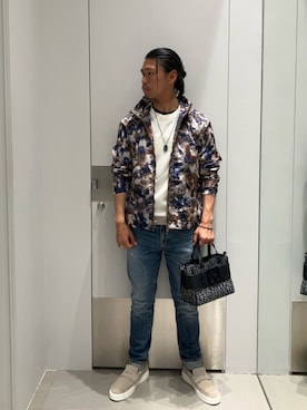 「ARMANI EXCHANGE（アルマーニエクスチェンジ）の【A|X アルマーニ エクスチェンジ】スエード ローファースニーカー（スニーカー、ベージュ系）」を使った、TAKUYAさん（メンズ・174cm）の春コーディネート