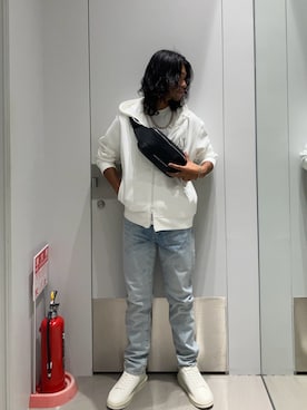 「ARMANI EXCHANGE（アルマーニエクスチェンジ）の【A|X アルマーニ エクスチェンジ】ICON フーデッドスウェットパーカー（スウェット）」を使った、TAKUYAさん（メンズ・174cm）の秋コーディネート