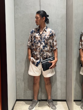 「アイテム（カードケース）」を使った、TAKUYAさん（メンズ・174cm）の夏コーディネート