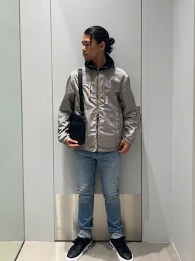 「ARMANI EXCHANGE（アルマーニエクスチェンジ）の【A|X アルマーニ エクスチェンジ】オールオーバーロゴ レースアップスニーカー（スニーカー、ブラック系）」を使った、TAKUYAさん（メンズ・174cm）の夏コーディネート