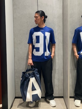 「ARMANI EXCHANGE（アルマーニエクスチェンジ）の【A|X アルマーニ エクスチェンジ】リヨセル チノパンツ（チノパンツ、ブラック系）」を使った、TAKUYAさん（メンズ・174cm）の夏コーディネート