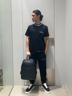 「ARMANI EXCHANGE（アルマーニエクスチェンジ）の【A|X アルマーニ エクスチェンジ】オールオーバーロゴ レースアップスニーカー（スニーカー、ブラック系）」を使った、TAKUYAさん（メンズ・174cm）の夏コーディネート