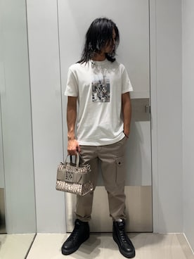 「ARMANI EXCHANGE（アルマーニエクスチェンジ）の【A|X アルマーニ エクスチェンジ】レースアップレザーハイカットスニーカー（スニーカー、ブラック系）」を使った、TAKUYAさん（メンズ・174cm）の春コーディネート