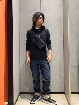 「ARMANI EXCHANGE（アルマーニエクスチェンジ）のアイテム（パーカー）」を使った、TAKUYAさん（メンズ・174cm）の春コーディネート