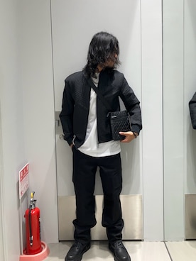 「ARMANI EXCHANGE（アルマーニエクスチェンジ）の【A|X アルマーニ エクスチェンジ】AXロゴ 半袖クルーネックTシャツ/REGULAR（Tシャツ/カットソー）」を使った、TAKUYAさん（メンズ・174cm）の秋コーディネート