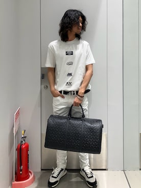 「ARMANI EXCHANGE（アルマーニエクスチェンジ）のアイテム（ボストンバッグ）」を使った、TAKUYAさん（メンズ・174cm）の春コーディネート