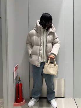 ARMANI EXCHANGEのトップスを使った「ドライバーズニット」の人気