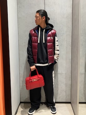 「ARMANI EXCHANGE（アルマーニエクスチェンジ）の【A|X アルマーニ エクスチェンジ】3Dロゴ スポーティ レースアップスニーカー（スニーカー、ブラック系）」を使った、TAKUYAさん（メンズ・174cm）の秋コーディネート