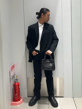 「ARMANI EXCHANGE（アルマーニエクスチェンジ）の【A|X アルマーニ エクスチェンジ】ボリュームソール レザー チェルシーブーツ（ブーツ）」を使った、TAKUYAさん（メンズ・174cm）の秋コーディネート