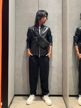 「ARMANI EXCHANGE（アルマーニエクスチェンジ）のアイテム（ノーカラージャケット）」を使った、TAKUYAさん（メンズ・174cm）の秋コーディネート