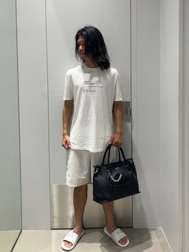 「ARMANI EXCHANGE（アルマーニエクスチェンジ）の【A|X アルマーニ エクスチェンジ】WE ナイロン ショーツ（その他パンツ、ホワイト系）」を使った、TAKUYAさん（メンズ・174cm）の夏コーディネート
