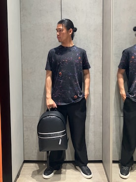 「ARMANI EXCHANGE（アルマーニエクスチェンジ）の【A|X アルマーニ エクスチェンジ】ツートーンレース スニーカー（EC限定カラー含）（スニーカー、ブラック系）」を使った、TAKUYAさん（メンズ・174cm）の春コーディネート