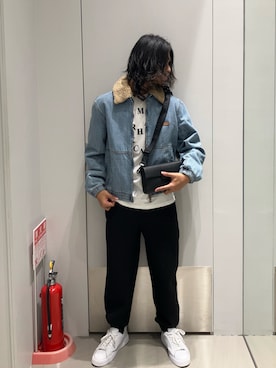 「ARMANI EXCHANGE（アルマーニエクスチェンジ）のアイテム」を使った、TAKUYAさん（メンズ・174cm）の秋コーディネート