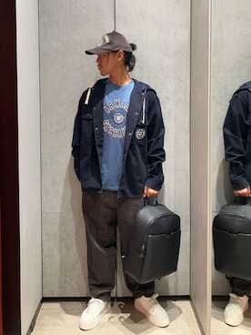 「ARMANI EXCHANGE（アルマーニエクスチェンジ）のアイテム（シャツ/ブラウス）」を使った、TAKUYAさん（メンズ・174cm）の秋コーディネート