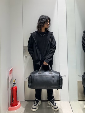 「アイテム（ボストンバッグ）」を使った、TAKUYAさん（メンズ・174cm）の秋コーディネート