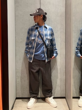 「ARMANI EXCHANGE（アルマーニエクスチェンジ）のアイテム（シャツ/ブラウス）」を使った、TAKUYAさん（メンズ・174cm）の秋コーディネート