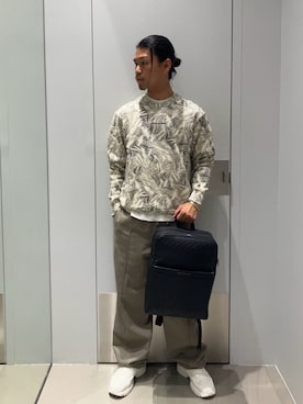 「ARMANI EXCHANGE（アルマーニエクスチェンジ）の【A|X アルマーニ エクスチェンジ】メッシュコンビ レースアップスニーカー（スニーカー、ホワイト系）」を使った、TAKUYAさん（メンズ・174cm）の夏コーディネート