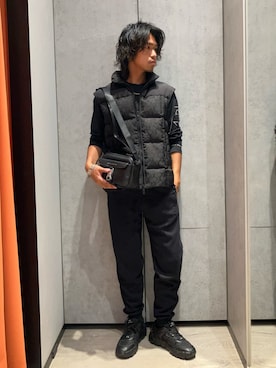 「ARMANI EXCHANGE（アルマーニエクスチェンジ）のアイテム（ダウンベスト）」を使った、TAKUYAさん（メンズ・174cm）の秋コーディネート