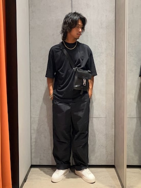 「ARMANI EXCHANGE（アルマーニエクスチェンジ）のアイテム（カーゴパンツ）」を使った、TAKUYAさん（メンズ・174cm）の秋コーディネート
