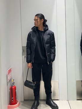 「アイテム（スウェットパンツ、ブラック系）」を使った、TAKUYAさん（メンズ・174cm）の冬コーディネート