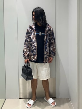 「ARMANI EXCHANGE（アルマーニエクスチェンジ）の【A|X アルマーニ エクスチェンジ】ICON シャワーサンダル（サンダル、ホワイト系）」を使った、TAKUYAさん（メンズ・174cm）の春コーディネート