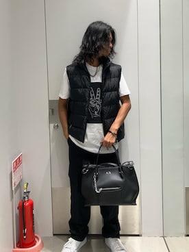 「アイテム（ダウンベスト）」を使った、TAKUYAさん（メンズ・174cm）の冬コーディネート