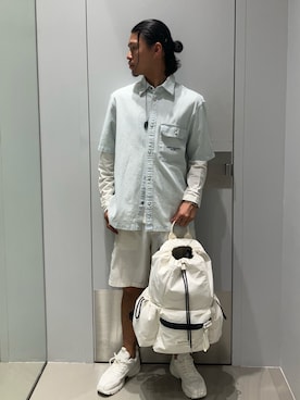 「ARMANI EXCHANGE（アルマーニエクスチェンジ）の【A|X アルマーニ エクスチェンジ】メッシュコンビ レースアップスニーカー（スニーカー、ホワイト系）」を使った、TAKUYAさん（メンズ・174cm）の春コーディネート