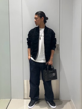 「アイテム（チノパンツ、ブルー系）」を使った、TAKUYAさん（メンズ・174cm）の夏コーディネート
