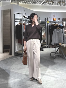 「Jena espace merveilleux(ジェナ エスパスメルヴェイユ)のジャガードVネックニット(ニット/セーター、グレー系)」を使った、na_915gさん(レディース・166cm)の秋コーディネート