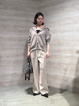 「Jena espace merveilleux(ジェナ エスパスメルヴェイユ)のバックタックパーカー(Tシャツ/カットソー、グレー系)」を使った、na_915gさん(レディース・166cm)の秋コーディネート