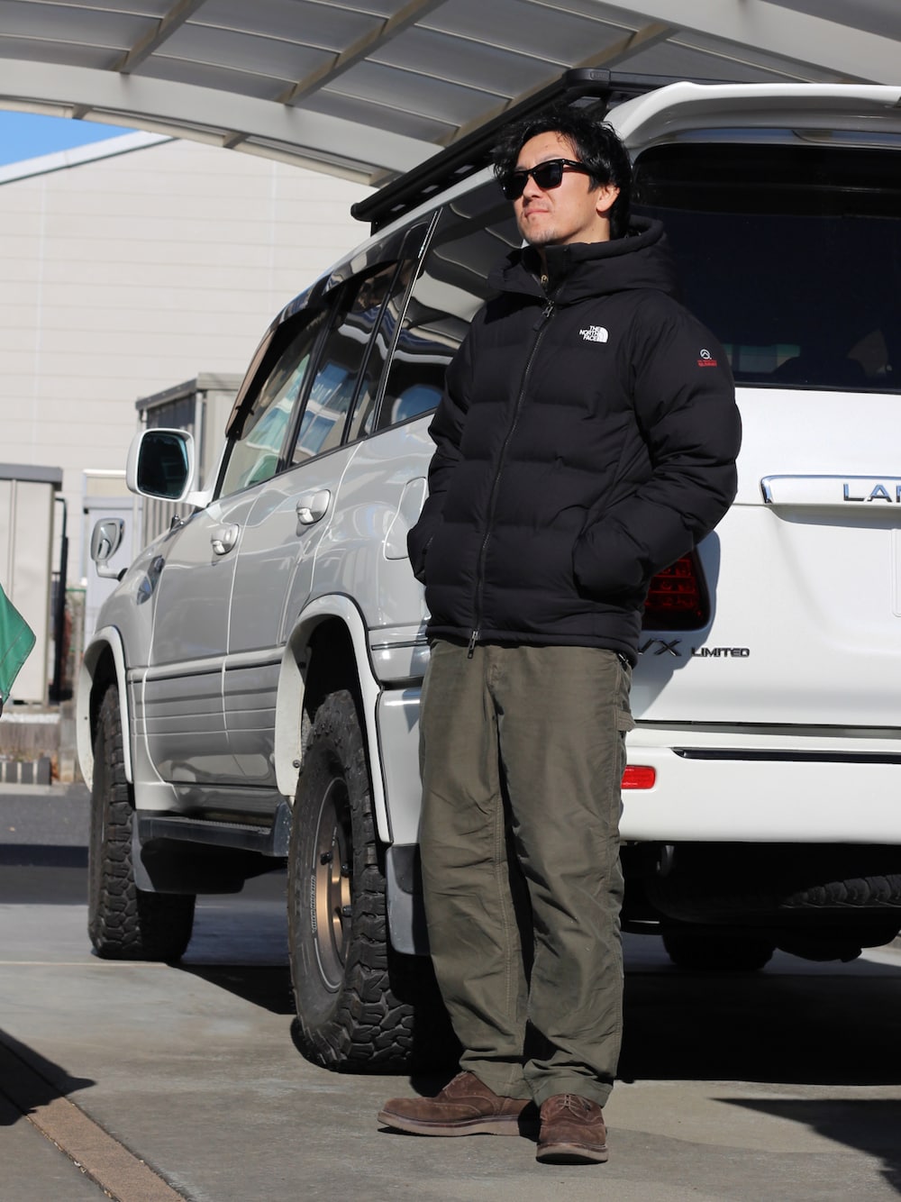 「メンズファッション、オトナカジュアル、ユニクロ、シンプルコーデ、ノースフェイス、THE NORTH FACE、ビレイヤーパーカ、ランクルコーデ、ダウンジャケット、冬アウター、ユニクロコーデ、いいね、save、フォローお願いします🤑、大人カジュアル、カジュアル、秋冬コーデ」｜「THE NORTH FACEのザ・ノース・フェイス ユニセックス ダウンパーカ / ビレイヤーパーカ（ダウンジャケット/コート、ブラック系）」を使った、TOMOHIROさん（メンズ・173cm）の冬コーディネートの1枚目の写真