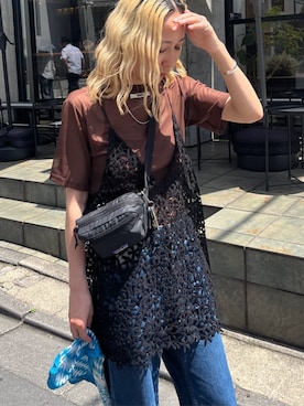 「シアートップス」｜「アイテム（Tシャツ/カットソー、ブラウン系）」を使った、yukaさん（レディース・160cm）の春コーディネート