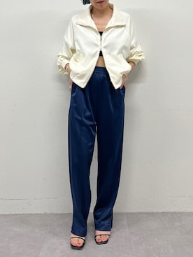 「スリット」｜「アイテム（ブルゾン）」を使った、yukaさん（レディース・160cm）の春コーディネート