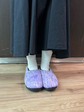 「アイテム（シューズ、パープル系）」を使った、akaneさん（レディース・164cm）の秋コーディネート