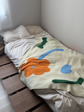 「SAHIR（サヒール）の【SAHIR サヒール】Mochimochi blanket　M　ブランケット（ブランケット、ホワイト系）」を使った、akaneさん（レディース・164cm）の春コーディネート
