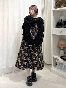 「アイテム（ジャンパースカート）」を使った、seinaさん（レディース・153cm）の秋コーディネート