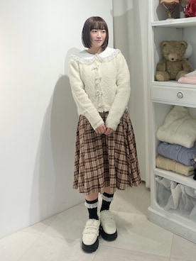 seinaさんの「twinkleレースフリルカラーブラウス」を使ったコーディネート