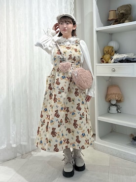 「アイテム（ジャンパースカート）」を使った、seinaさん（レディース・153cm）の秋コーディネート