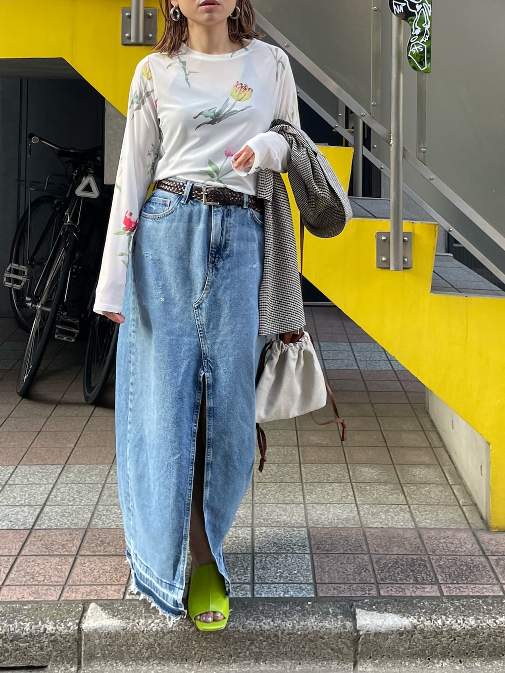 チェック柄クロップドジャケットを使った人気ファッション